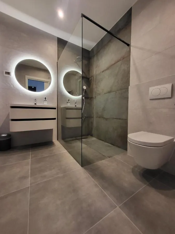 Villa Mare E Monti With Heated Pool Umag