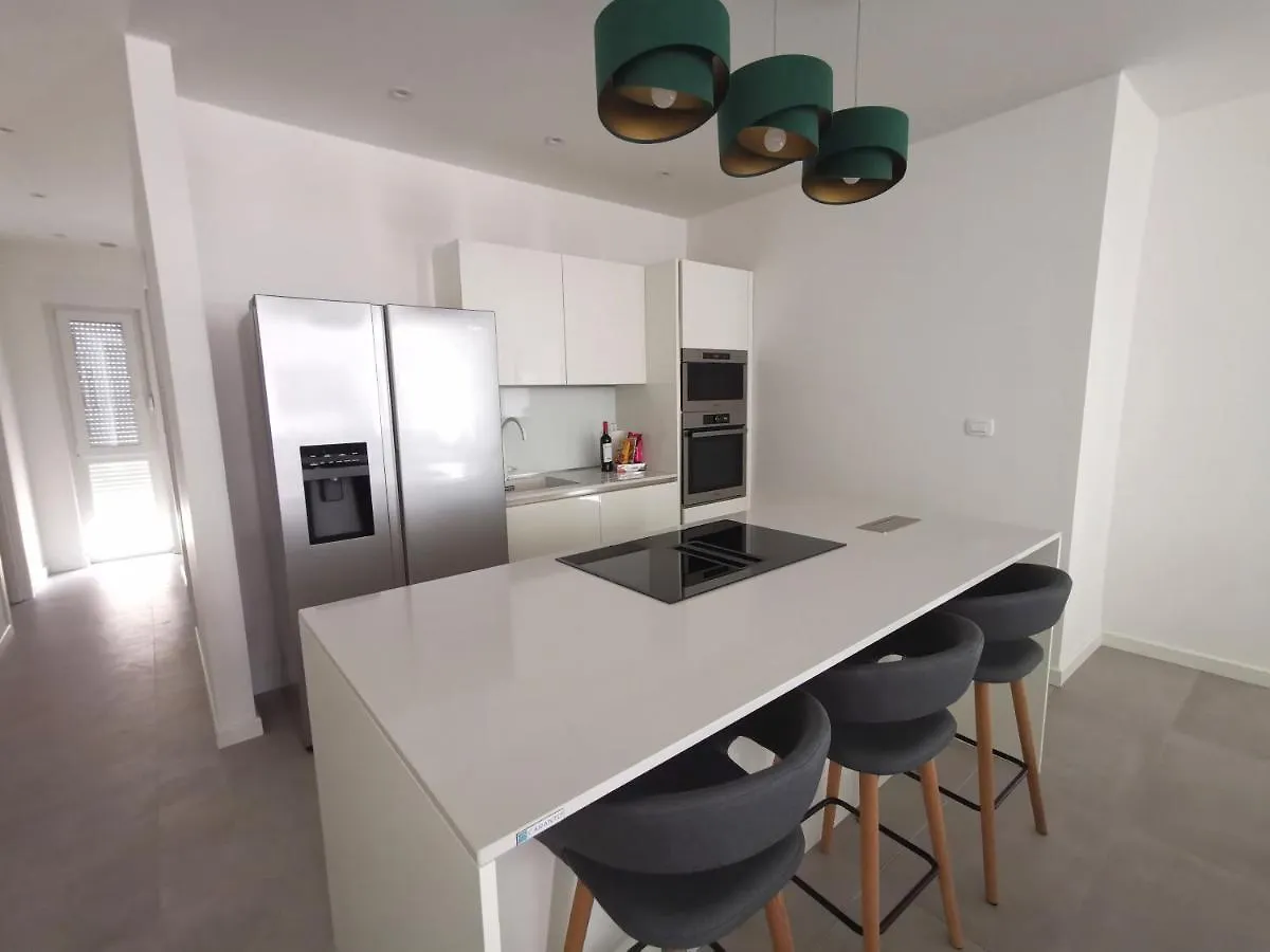 Villa Mare E Monti With Heated Pool Umag 0*,