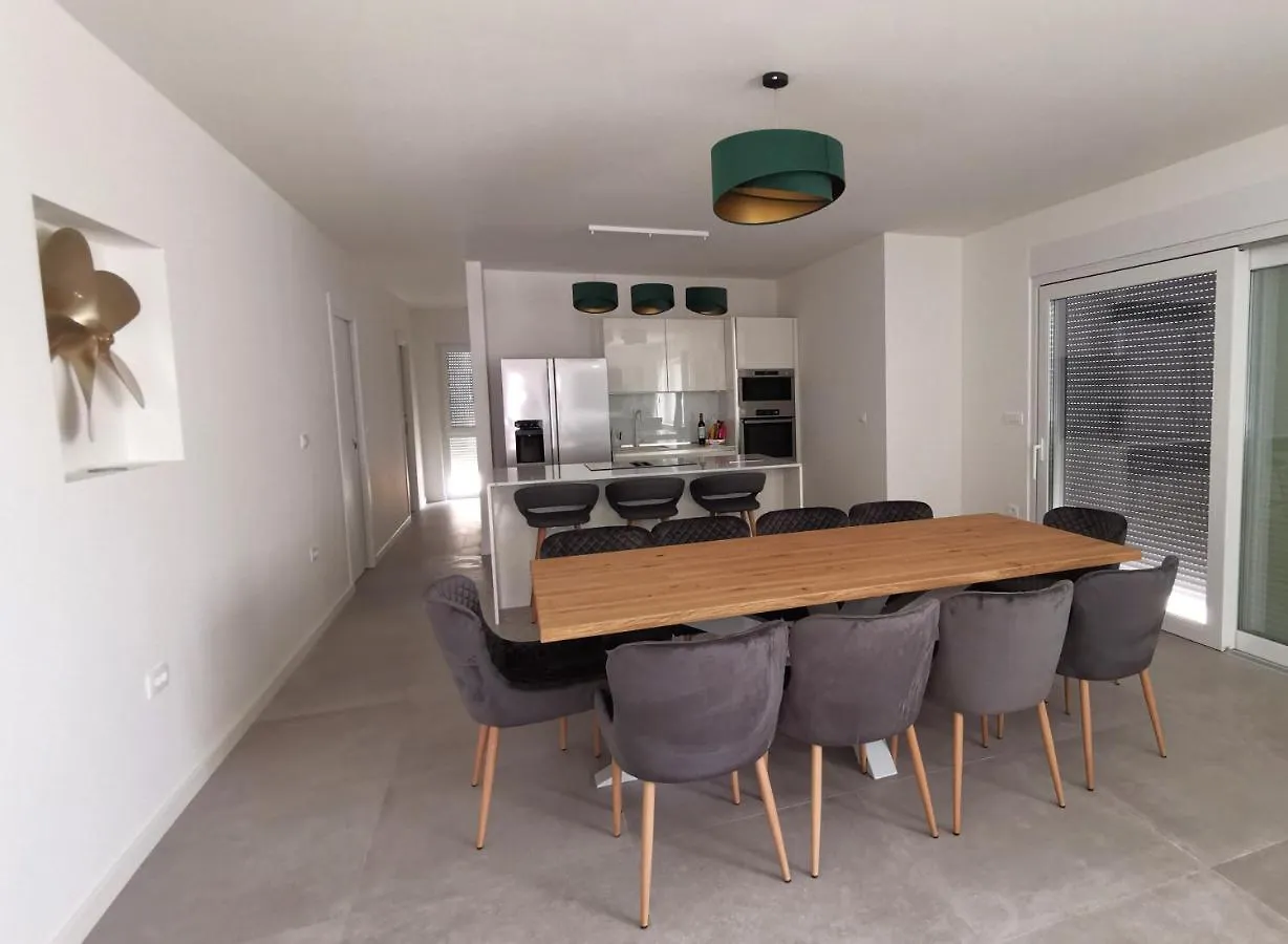 Villa Mare E Monti With Heated Pool Umag