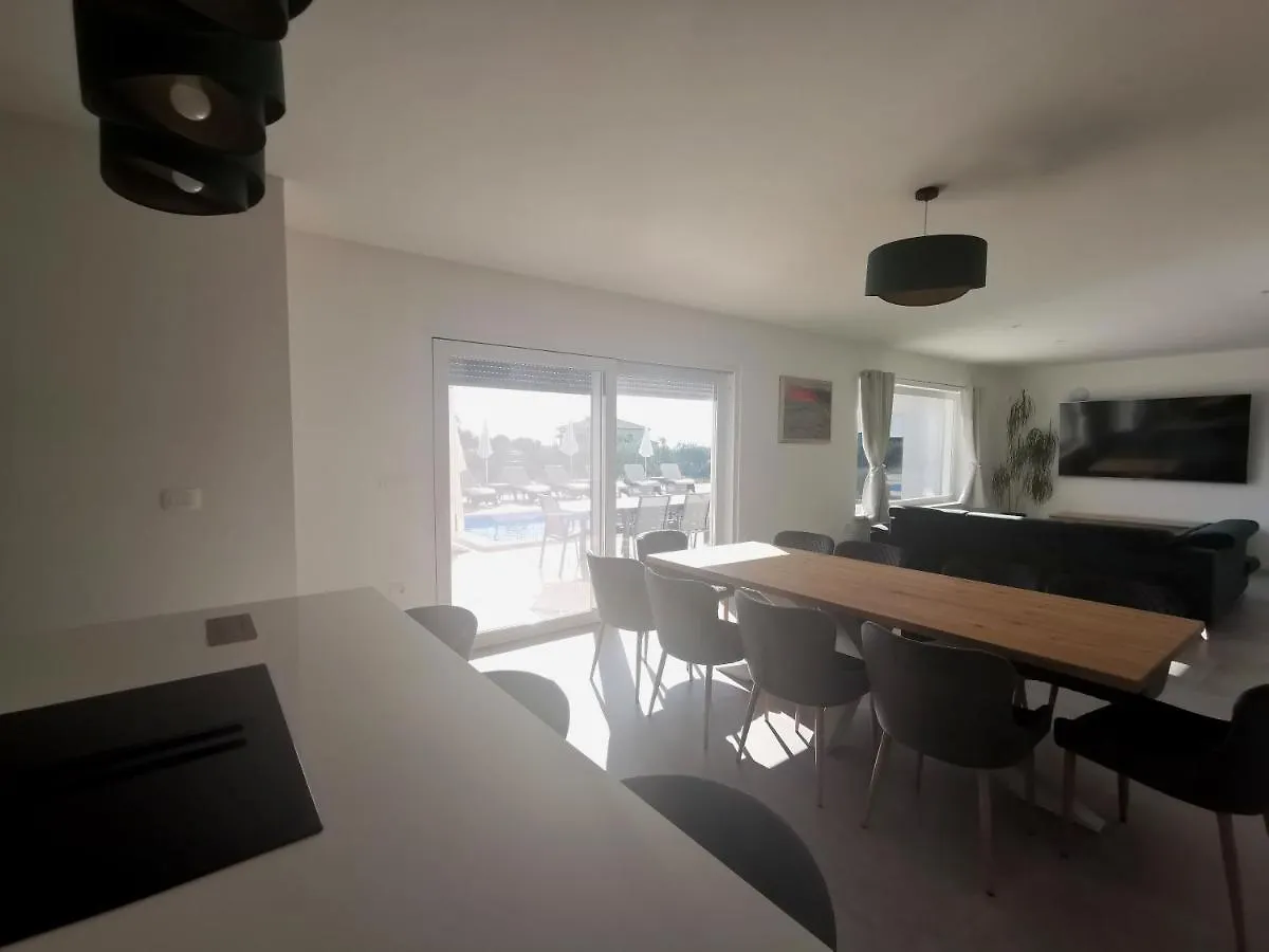 Villa Mare E Monti With Heated Pool Umag Croatia